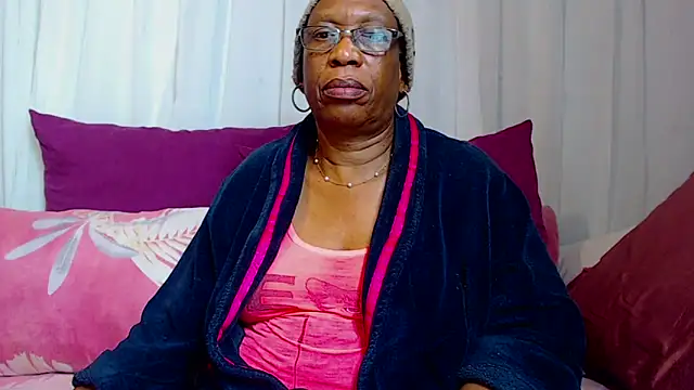 Snapshot of Freakyassnwildx chatting on 09.30.25 Freakyassnwildx online show from 09.30.25