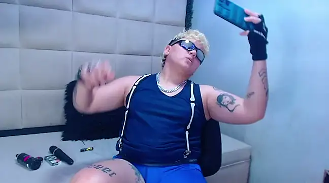 isabeautyx19 online show from 01.15.25