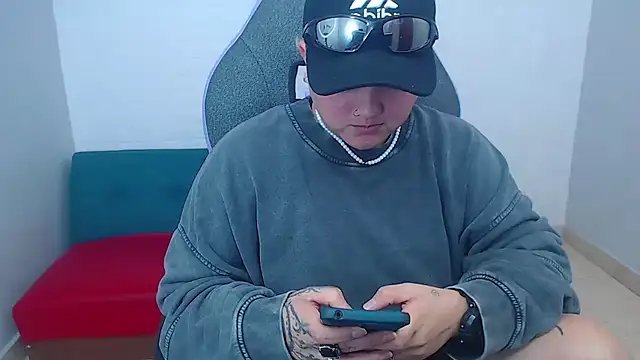 isabeautyx19 online show from 01.20.25