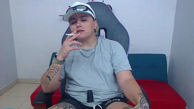 isabeautyx19 online show from 01.30.25