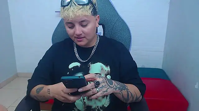 isabeautyx19 online show from 02.09.25