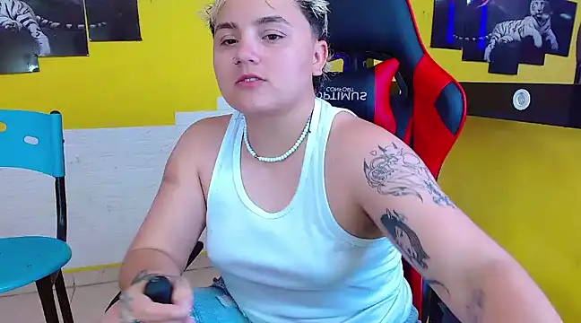 isabeautyx19 online show from 03.05.25