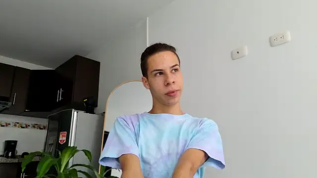 Snapshot of grey___27 chatting on 02.27.25 grey 27 online show from 02.27.25