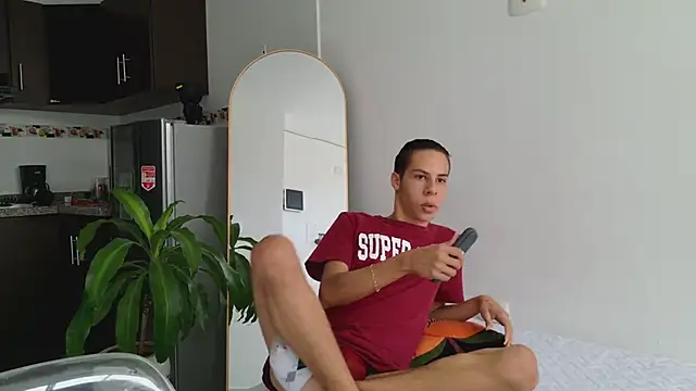 Snapshot of grey___27 chatting on 03.18.25 grey 27 online show from 03.18.25