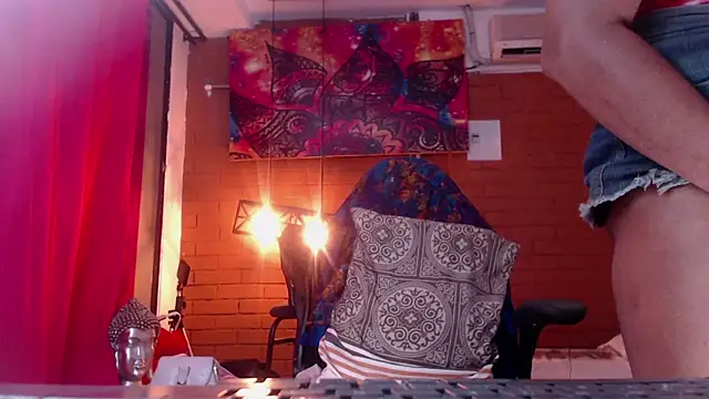 Snapshot of Khatalina_hott chatting on 01.31.25 Khatalina hott online show from 01.31.25