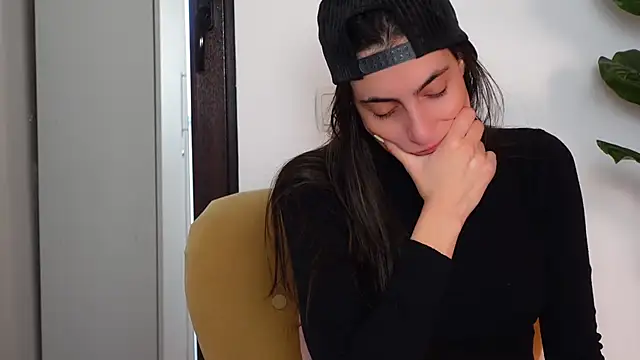 NinaCrystal1 online show from 12.22.25