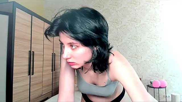 JulisSweet online show from 02.27.25