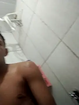 Snapshot of Malvadaozscp chatting on 02.15.25 Malvadaozscp online show from 02.15.25