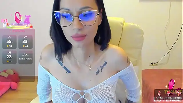 kissnicol32 online show from 01.08.26