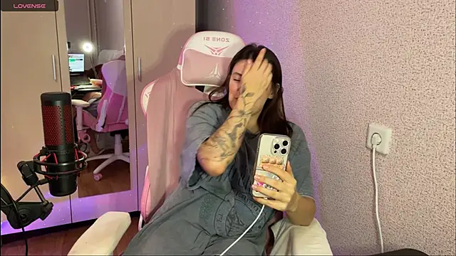 Katrin  kiss online show from 02.02.25