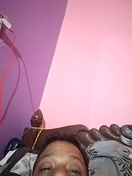 Snapshot of ind_hero chatting on 12.02.25 ind hero online show from 12.02.25