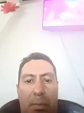 Snapshot of walwan85 chatting on 10.31.25 walwan85 online show from 10.31.25