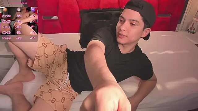 Snapshot of Brat_ chatting on 02.10.26 Brat online show from 02.10.26