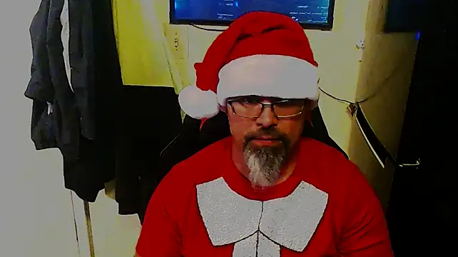 Snapshot of KrazyLegz chatting on 12.24.24 KrazyLegz online show from 12.24.24