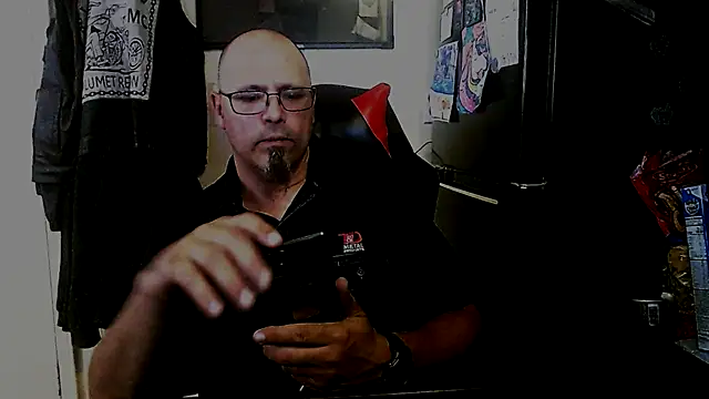 Snapshot of KrazyLegz chatting on 09.29.25 KrazyLegz online show from 09.29.25