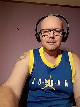 Snapshot of hairy_orbite chatting on 10.17.25 hairy orbite online show from 10.17.25