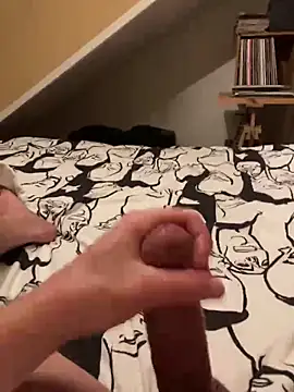 Snapshot of LivingLegend1978 chatting on 12.17.25 LivingLegend1978 online show from 12.17.25