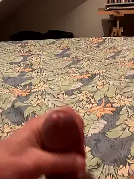 Snapshot of LivingLegend1978 chatting on 12.21.25 LivingLegend1978 online show from 12.21.25