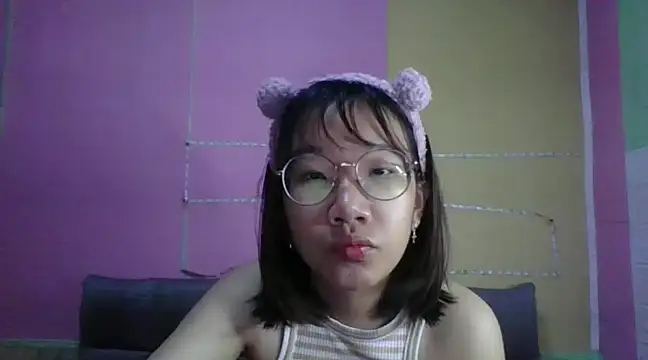 Snapshot of Nanoko chatting on 12.09.24 Nanoko online show from 12.09.24