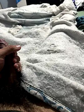 Snapshot of Your_love39 chatting on 12.01.25 Your love39 online show from 12.01.25