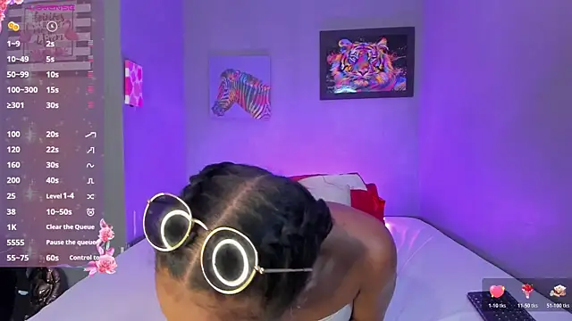 EmmaSmith06 online show from 10.22.25