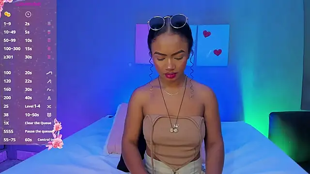 EmmaSmith06 online show from 11.18.25