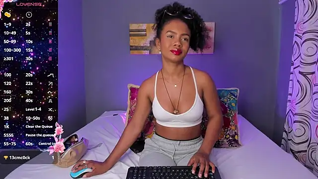 EmmaSmith06 online show from 11.26.25