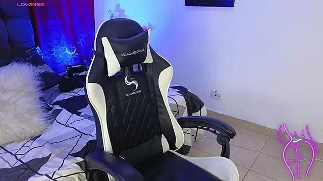 Majuu   online show from 11.26.25