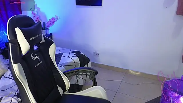 Majuu   online show from 11.30.25