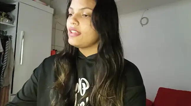 Snapshot of bombomepimenta chatting on 12.17.24 bombomepimenta online show from 12.17.24