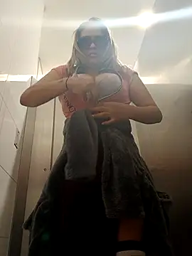 Afroditecash online show from 10.22.25