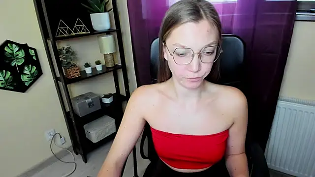 EmillyPlay online show from 03.19.25