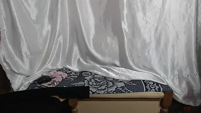 Snapshot of Burberrry_ chatting on 02.10.26 Burberrry online show from 02.10.26