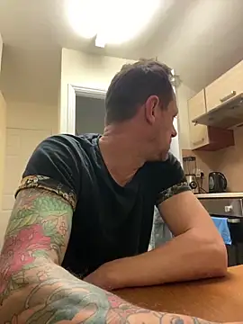 Snapshot of Yourhotboy_42 chatting on 03.03.25 Yourhotboy 42 online show from 03.03.25