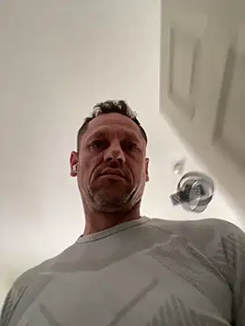 Snapshot of Yourhotboy_42 chatting on 10.05.25 Yourhotboy 42 online show from 10.05.25