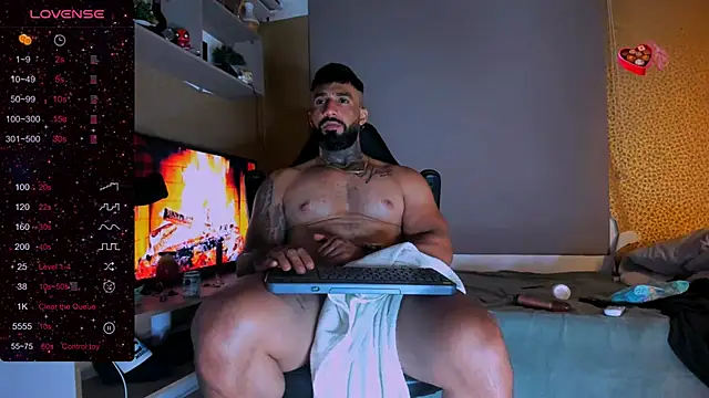 Snapshot of naugthy_dominant chatting on 12.16.24 naugthy dominant online show from 12.16.24