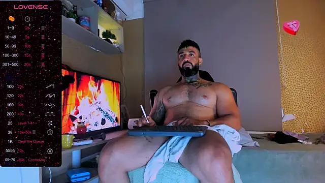 Snapshot of naugthy_dominant chatting on 12.24.24 naugthy dominant online show from 12.24.24