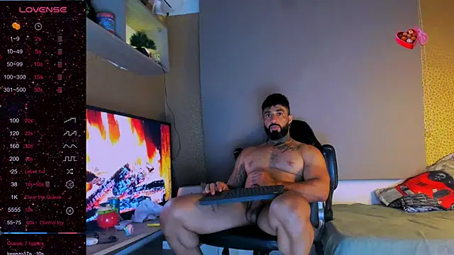 Snapshot of naugthy_dominant chatting on 12.28.24 naugthy dominant online show from 12.28.24