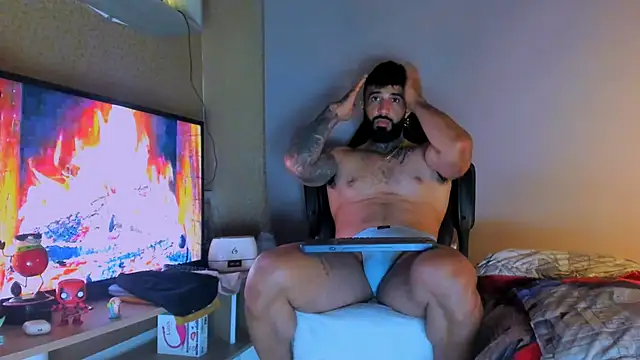 Snapshot of naugthy_dominant chatting on 12.31.24 naugthy dominant online show from 12.31.24