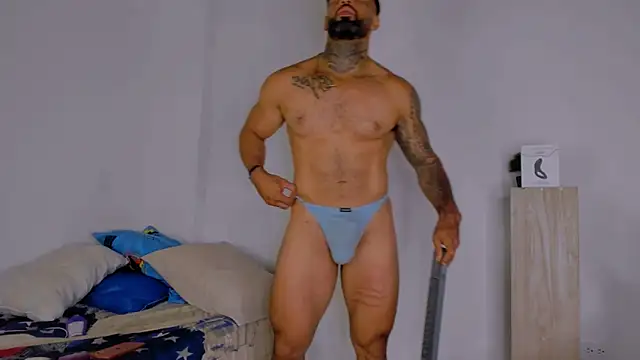 Snapshot of naugthy_dominant chatting on 02.25.25 naugthy dominant online show from 02.25.25