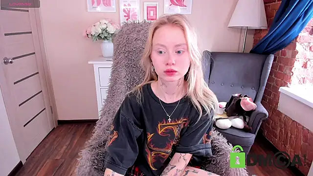 MalenaErnman online show from 02.20.25