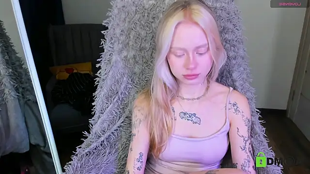 MalenaErnman online show from 10.16.25