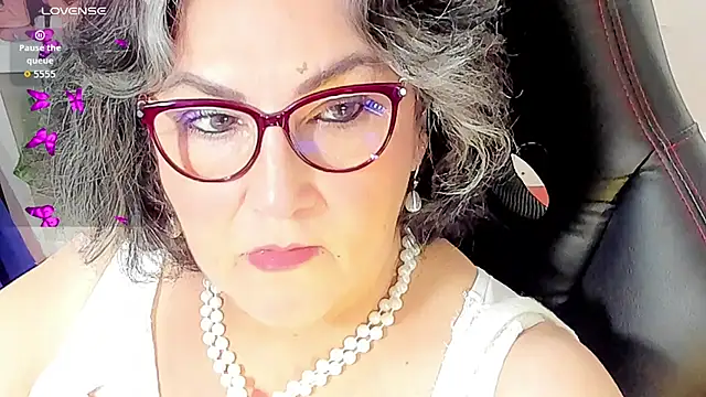 cataleya mom online show from 10.24.25