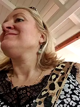 Snapshot of lady_charlyne chatting on 01.15.25 lady charlyne online show from 01.15.25