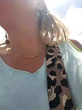 Snapshot of lady_charlyne chatting on 02.01.25 lady charlyne online show from 02.01.25