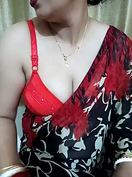 Snapshot of Priya_Boudi chatting on 12.19.24 Priya Boudi online show from 12.19.24