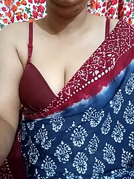 Snapshot of Priya_Boudi chatting on 11.30.25 Priya Boudi online show from 11.30.25