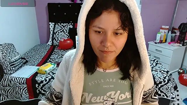 Snapshot of soniafuckboobs chatting on 03.18.25 soniafuckboobs online show from 03.18.25