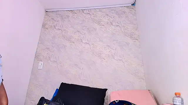 Snapshot of sofi_balvin chatting on 03.05.25 sofi balvin online show from 03.05.25