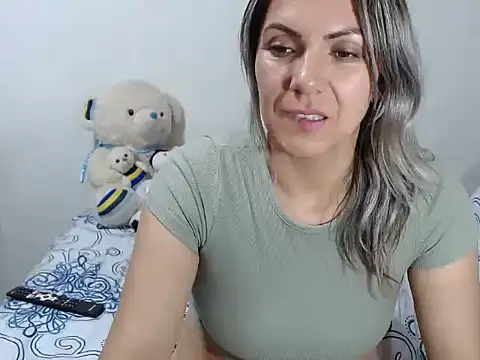 Chantal hott online show from 12.13.24